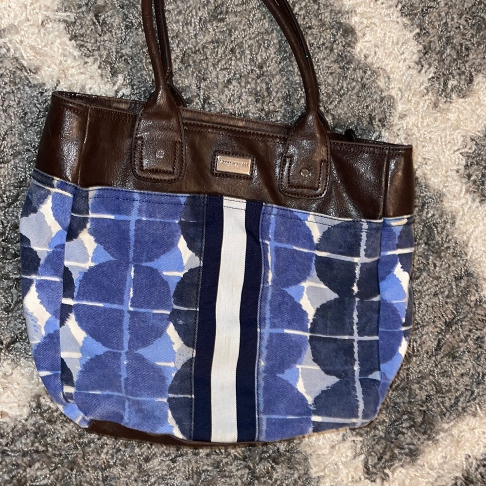 Tommy Hilfiger zip up purse